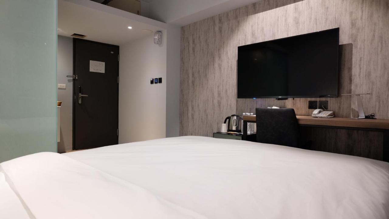 Doudian Ddinn Hotel 台中市 エクステリア 写真