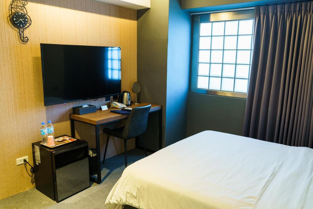 Doudian Ddinn Hotel 台中市 エクステリア 写真