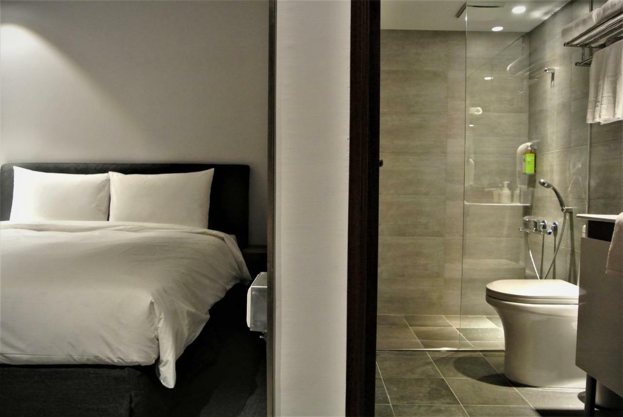Doudian Ddinn Hotel 台中市 エクステリア 写真